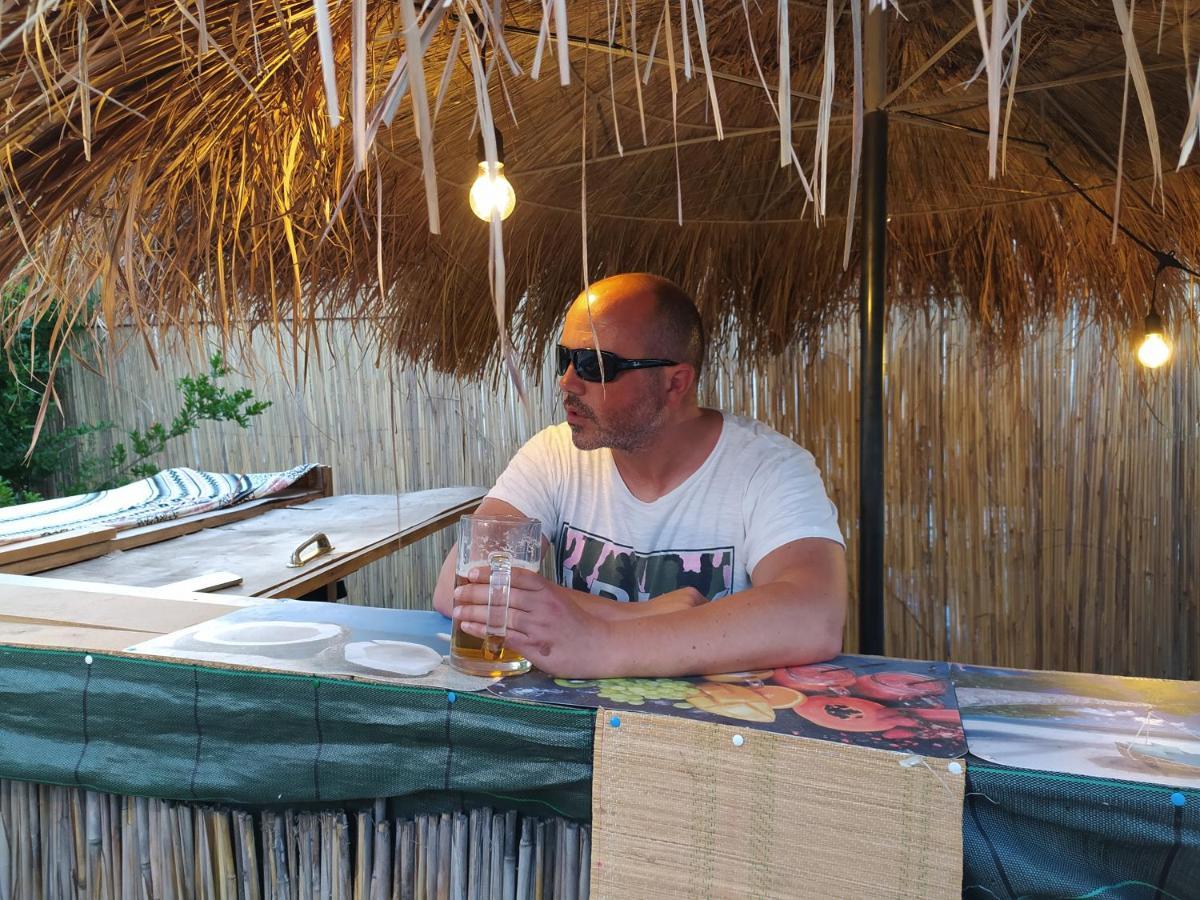 Pinegroove Hostel Vlora Eksteriør billede