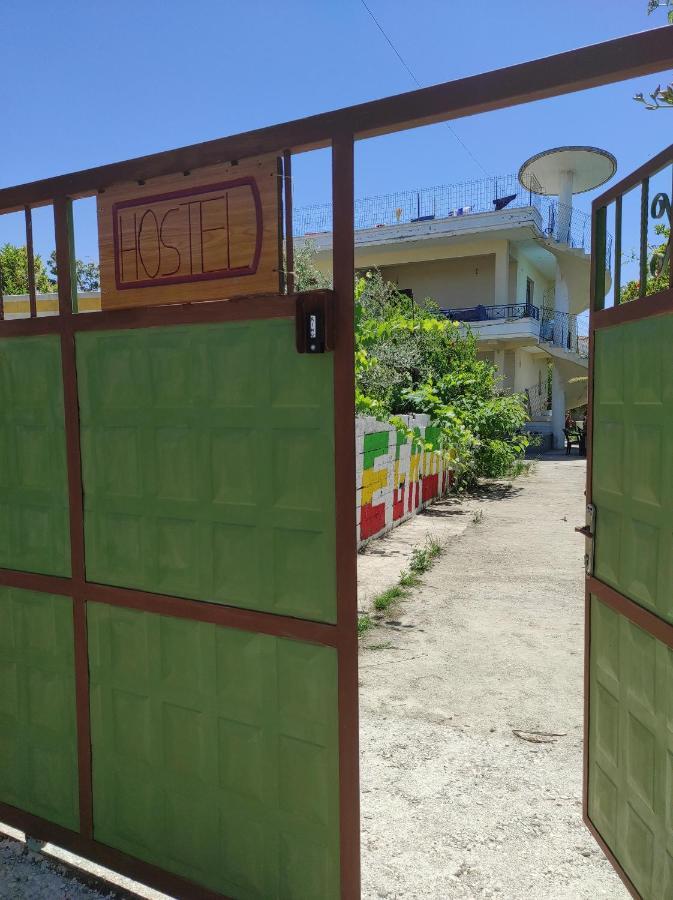 Pinegroove Hostel Vlora Eksteriør billede
